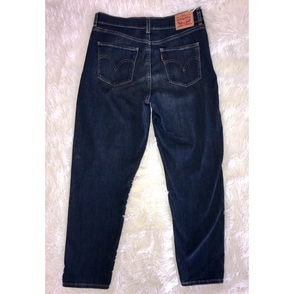 Levi’s dark wash straight leg ✨SOLD✨ - Picture 6 of 8